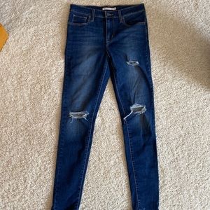 NWOT 720 high rise super skinny 28 Levi’s